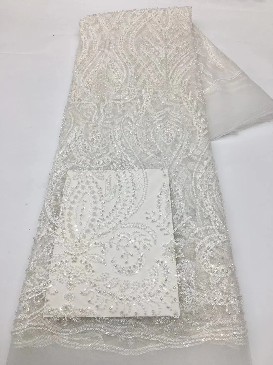 

2025 White Luxury African Groom Luxury Beaded Tulle Lace Fabric Nigerian Sequins Pearls Mesh Lace Fabric Bridal Wedding