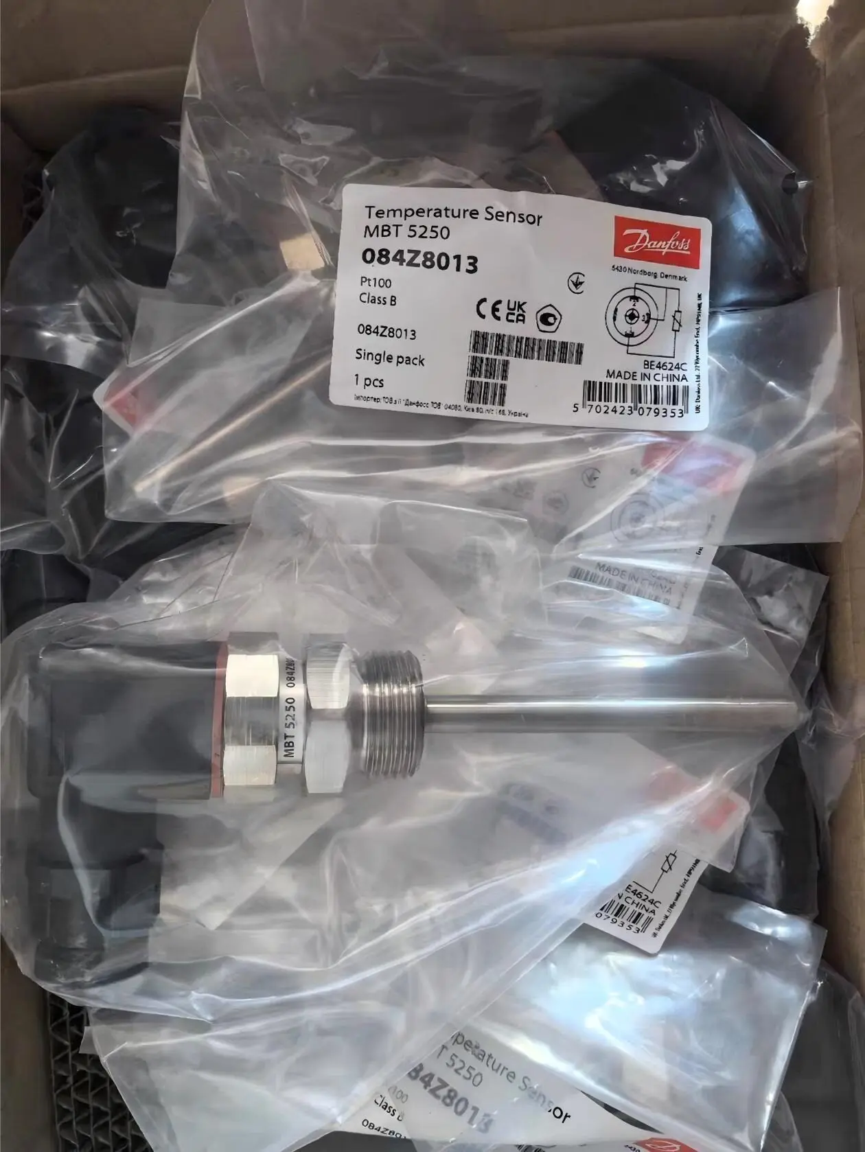 

Model 084Z8013 New Danfoss Temperature Sensorin stock