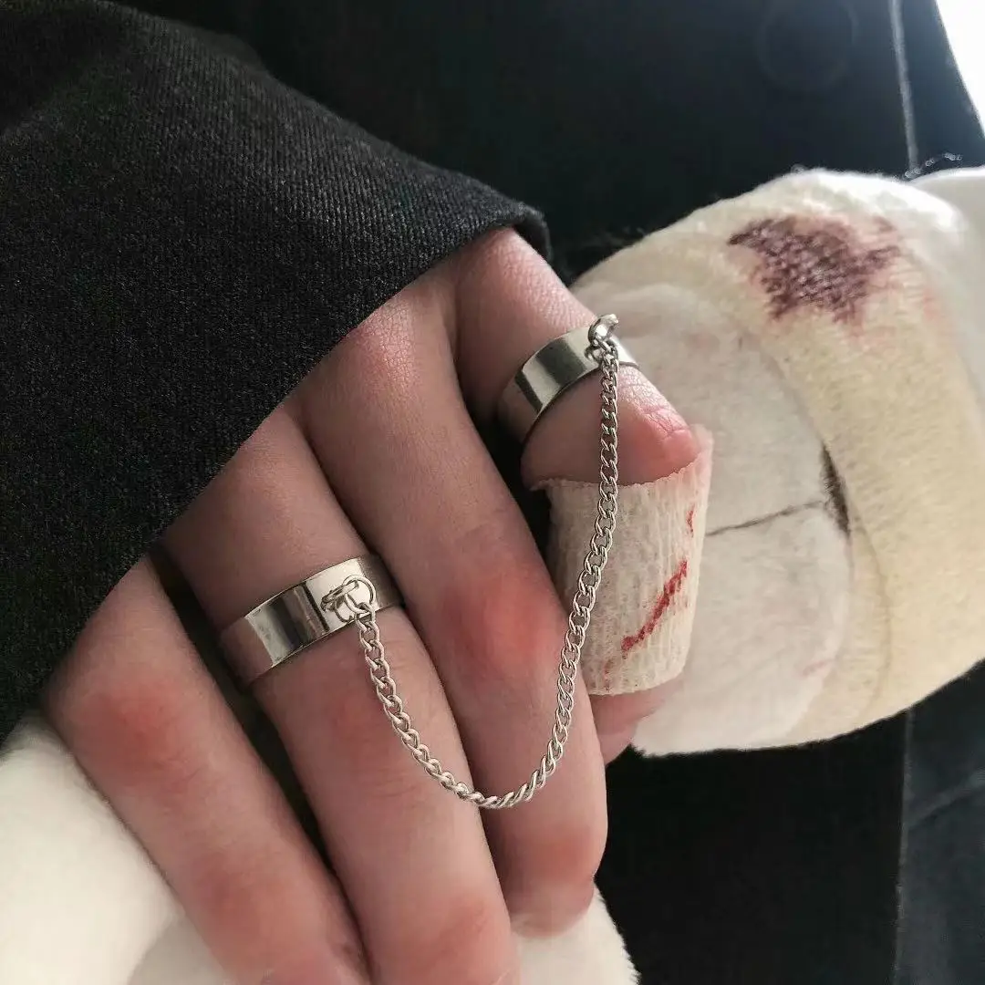 Retro Chain Connected Cross Ring Punk Gothic Rock Hip Hop Regulowany otwarty pierścionek Ręcznie robiona biżuteria unisex Akcesoria Prezent