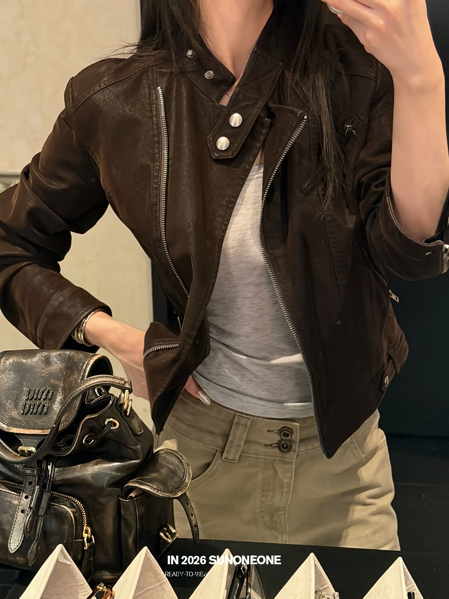 ウォッシュドPUレザーバイカージャケット レディース スリムフィット ジッパーフロント ヴィンテージ風 クール 冬用アウター シンプルスタイル 長袖コート