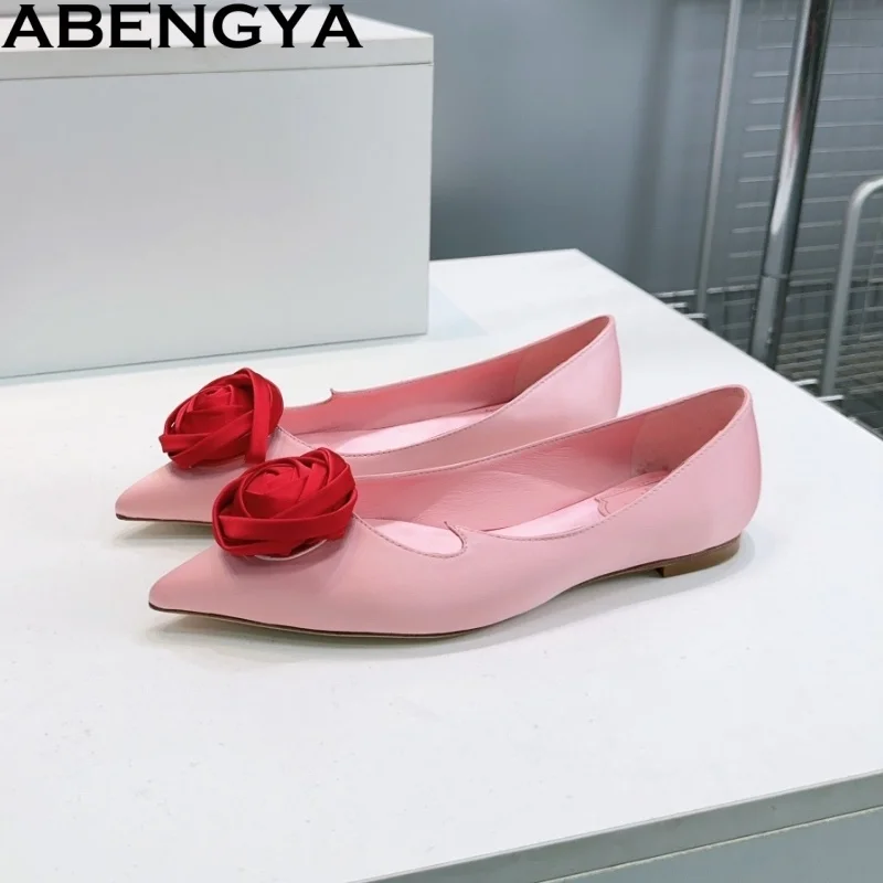 

2026 New Silk Flat Loafers Ballet Shoes Woman Point Toe Flower Designer Daily Dress Shoes Sexy Party Prom Flat Shoes For Women