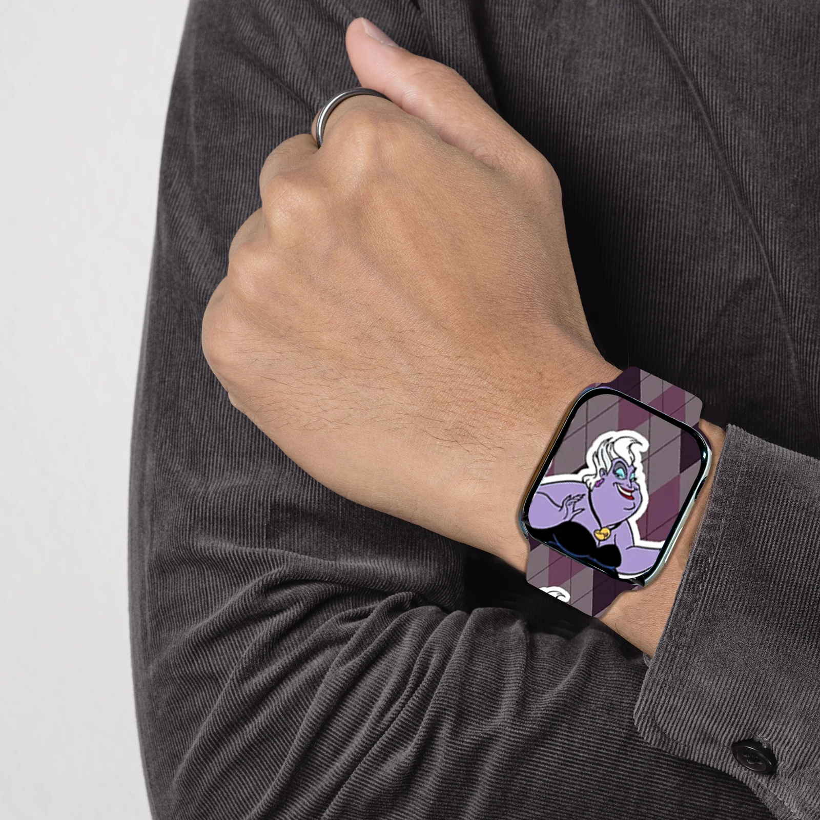 ديزني أورسولا سلسلة طباعة حزام لساعة أبل 11 10 9 8 SE سيليكون الفرقة استبدال حزام الساعات ل iWatch 46 مللي متر 44 مللي متر 42 مللي متر 41 مللي متر