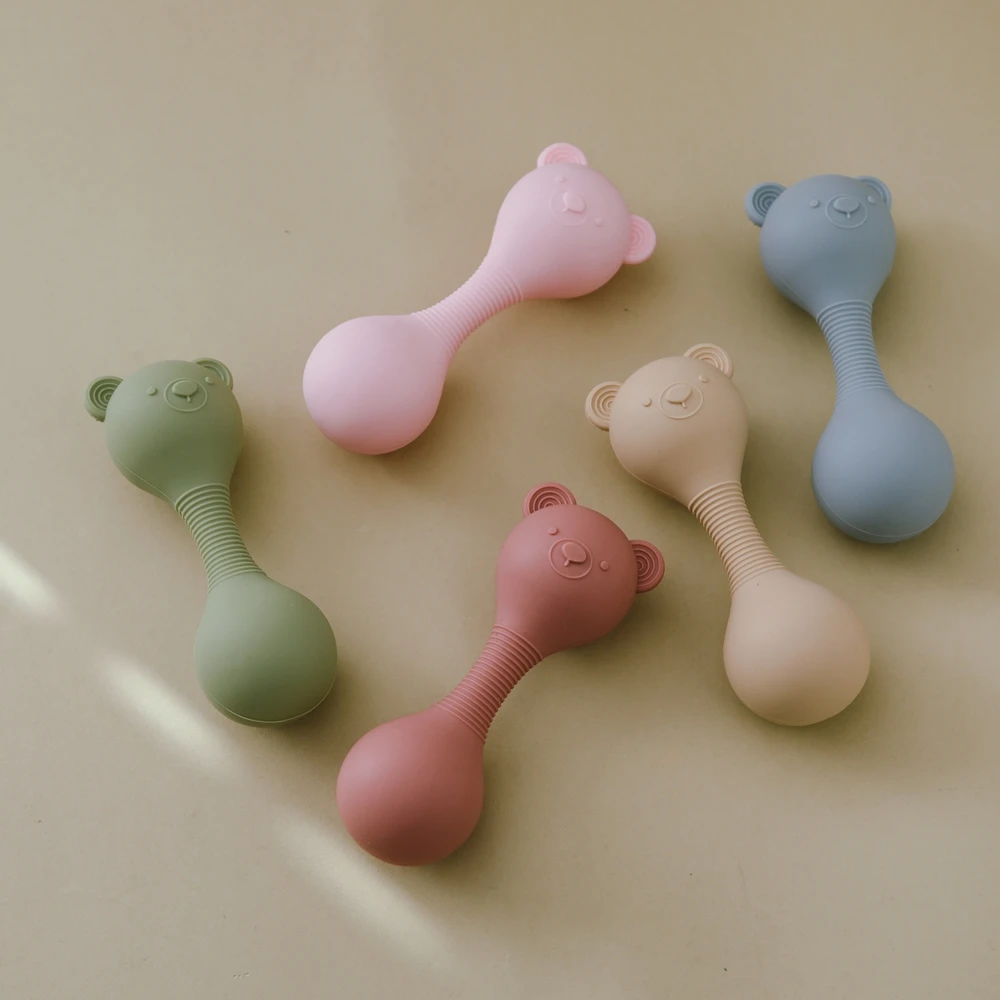 Babyrasseln aus Silikon, Maracas-Spielzeug, Cartoon-Bär Sandhammer, Babyspielzeug 0-12 Monate, Rassel-Silikon-Beißspielzeug als Babygeschenk – Detail 8