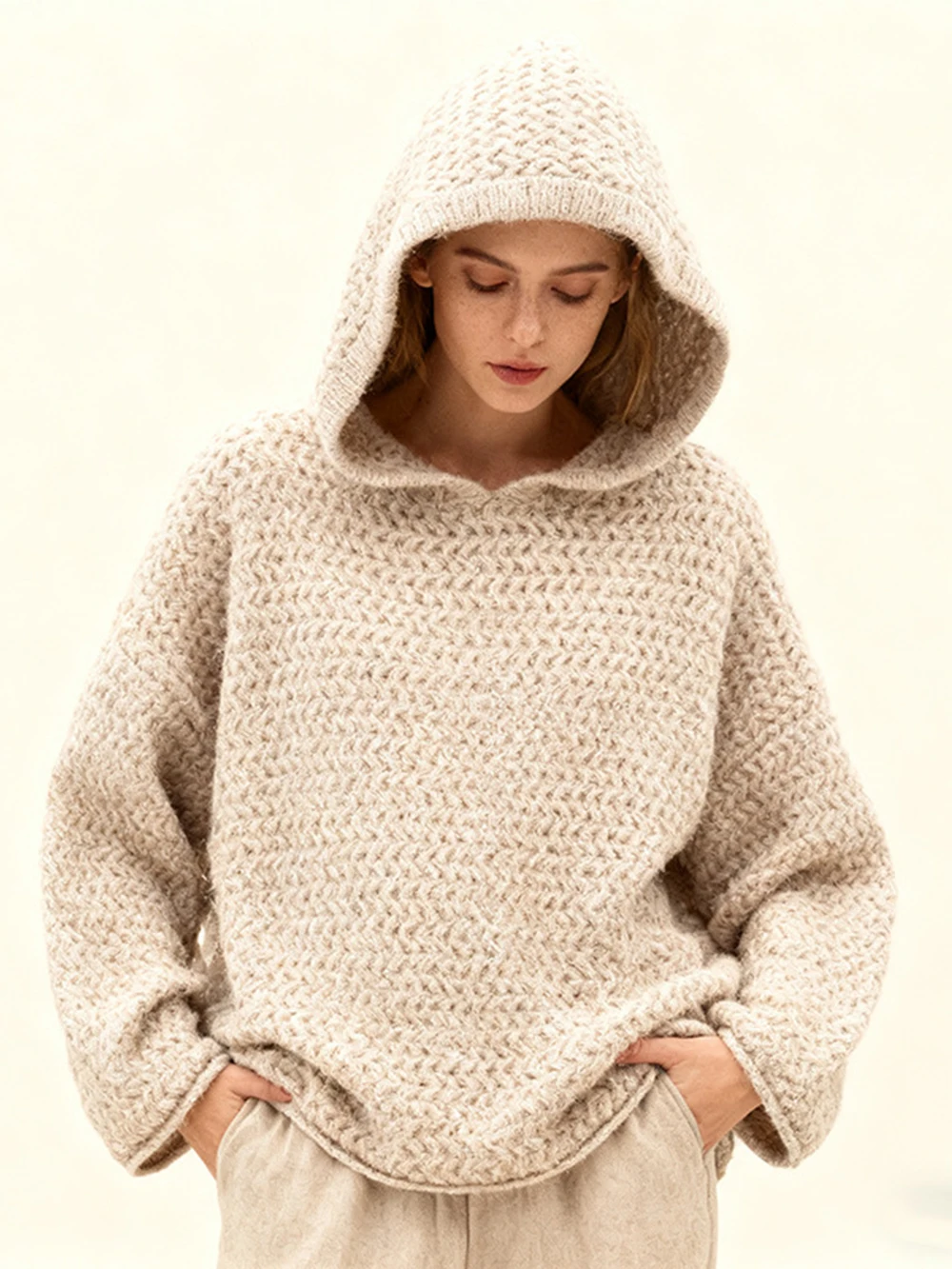 

Корейская версия, ленивый повседневный свитер для женщин, осень 2024, модный и универсальный дизайн, толстовка с капюшоном