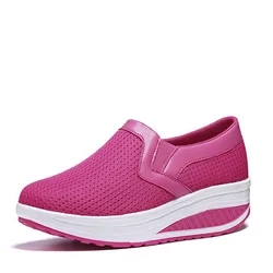 Scarpe da donna in mesh traspirante Scarpe da ginnastica con zeppa con plateau alla moda Scarpe da corsa da esterno femminili Scarpe vulcanizzate Zapatillas Mujer