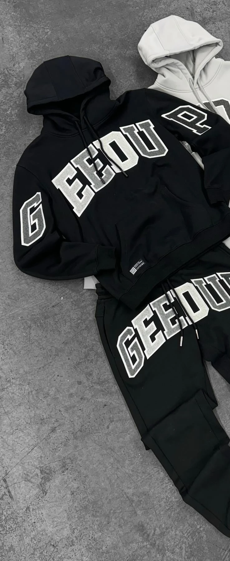 

Hip Hop Streetwear Embroidered Zip Hoodie Man Woman Set Retro Striped Design Oversized Fit Casual Comfortable Two Piece Outfit