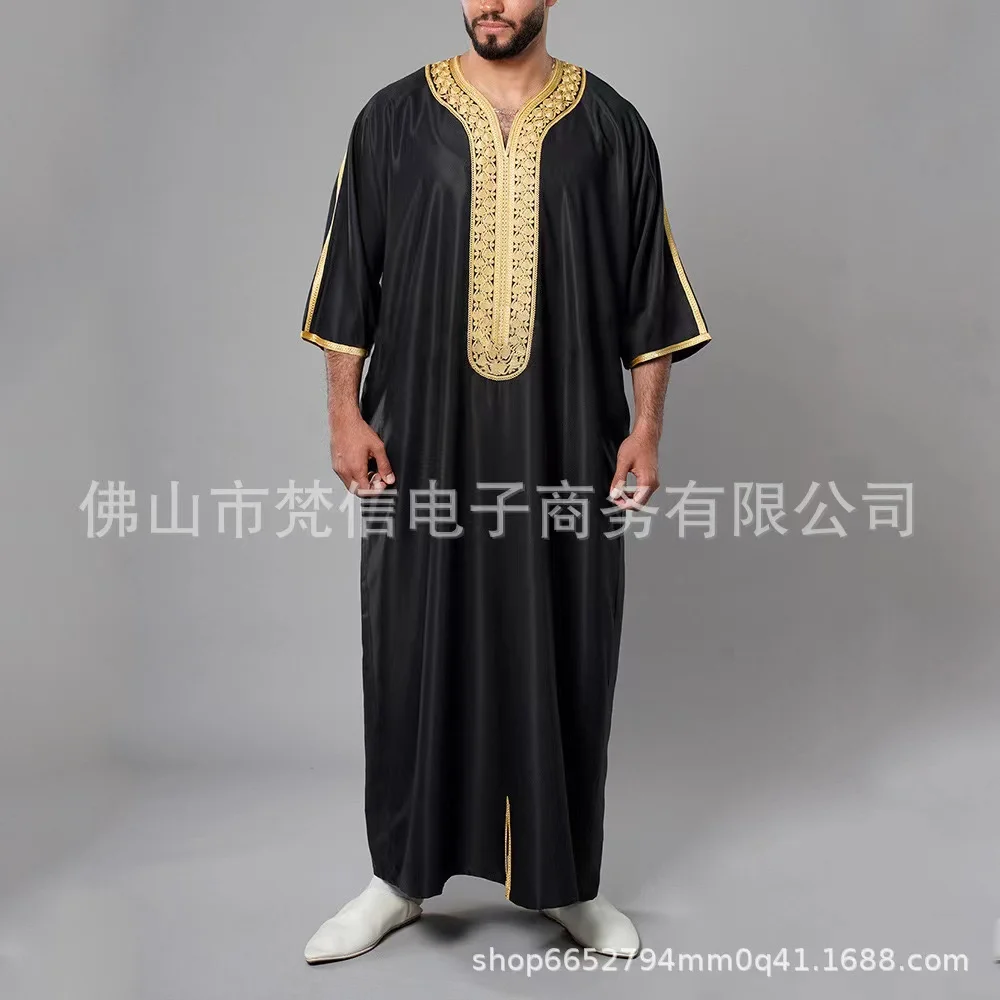 New Gold thread embroider Jubah Arab Relaxed Casual V-neck Sleeve Muslim Robes Spot Islamic Clothing Abaya Thobe for Men