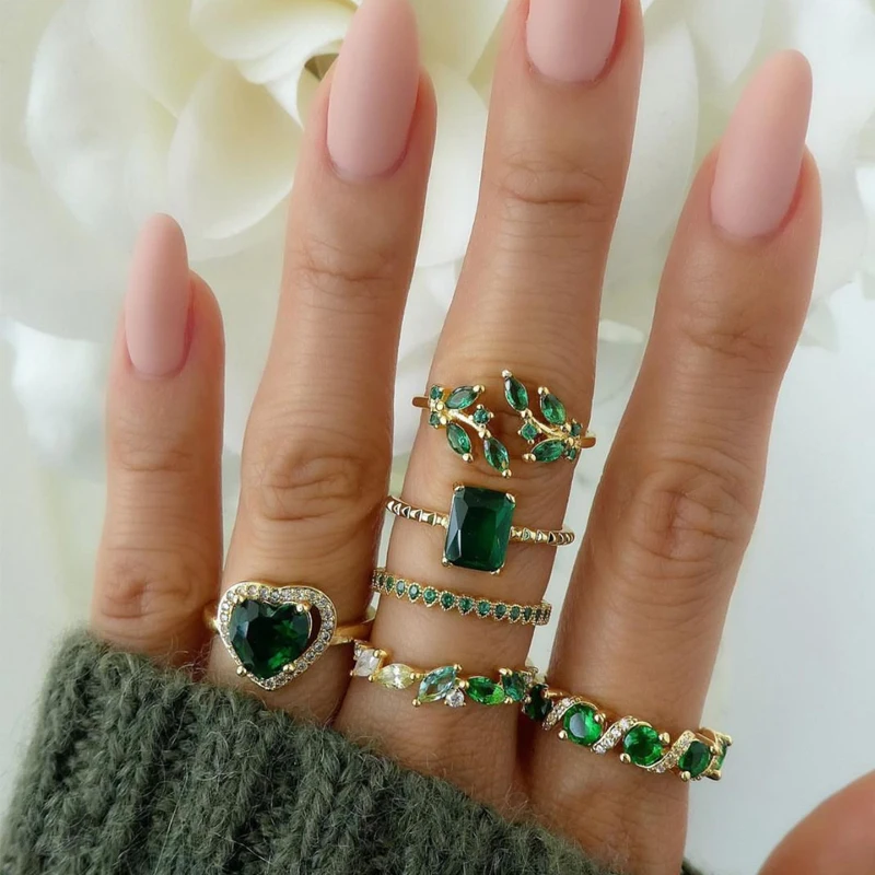 Charming 18K Gold Plated Vintage Ziecon Green Stone Jewelry Elegant Rings For Women Luxury Rhinestone Wedding Engagement Anel