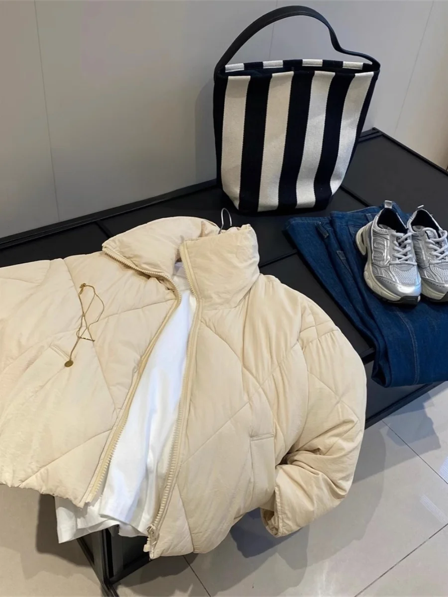 

Deluest Women's Thiened Diamond Pattern Stand Collar Cotton Jaet Winter Coat with kets Warm And Sli ort Length