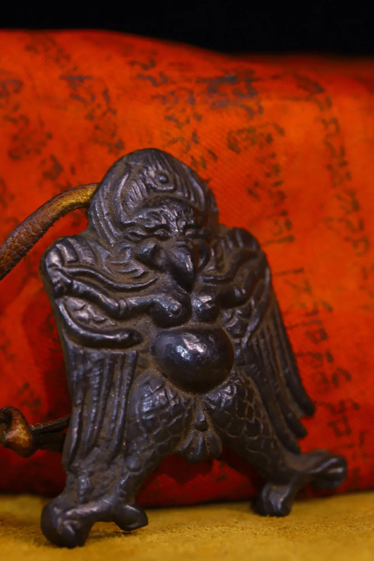 

2"Tibetan Temple Collection Old Bronze Cinnabar GARUDA Garuda Dhwaja Statue Buddha Card Pendant Amulet Town house Exorcism