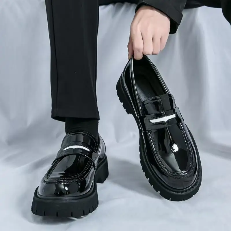 

Retro Leather Slip on Loafers, Breathable Moccasins Driving Design, Casual Cowhide Shoes for Men