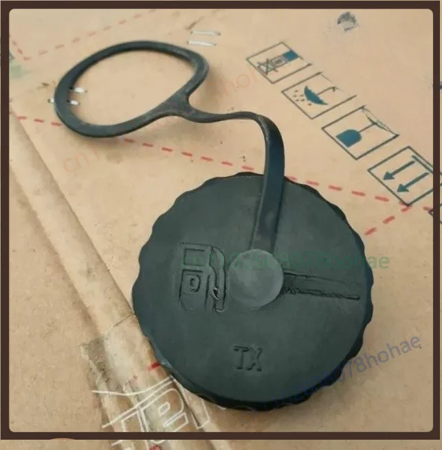 Coarse‑Thread Fuel Tank Cap For YTO 404 454 504 554 MF604 Farm‑Wheel‑Tractor Fuel‑Tank Parts