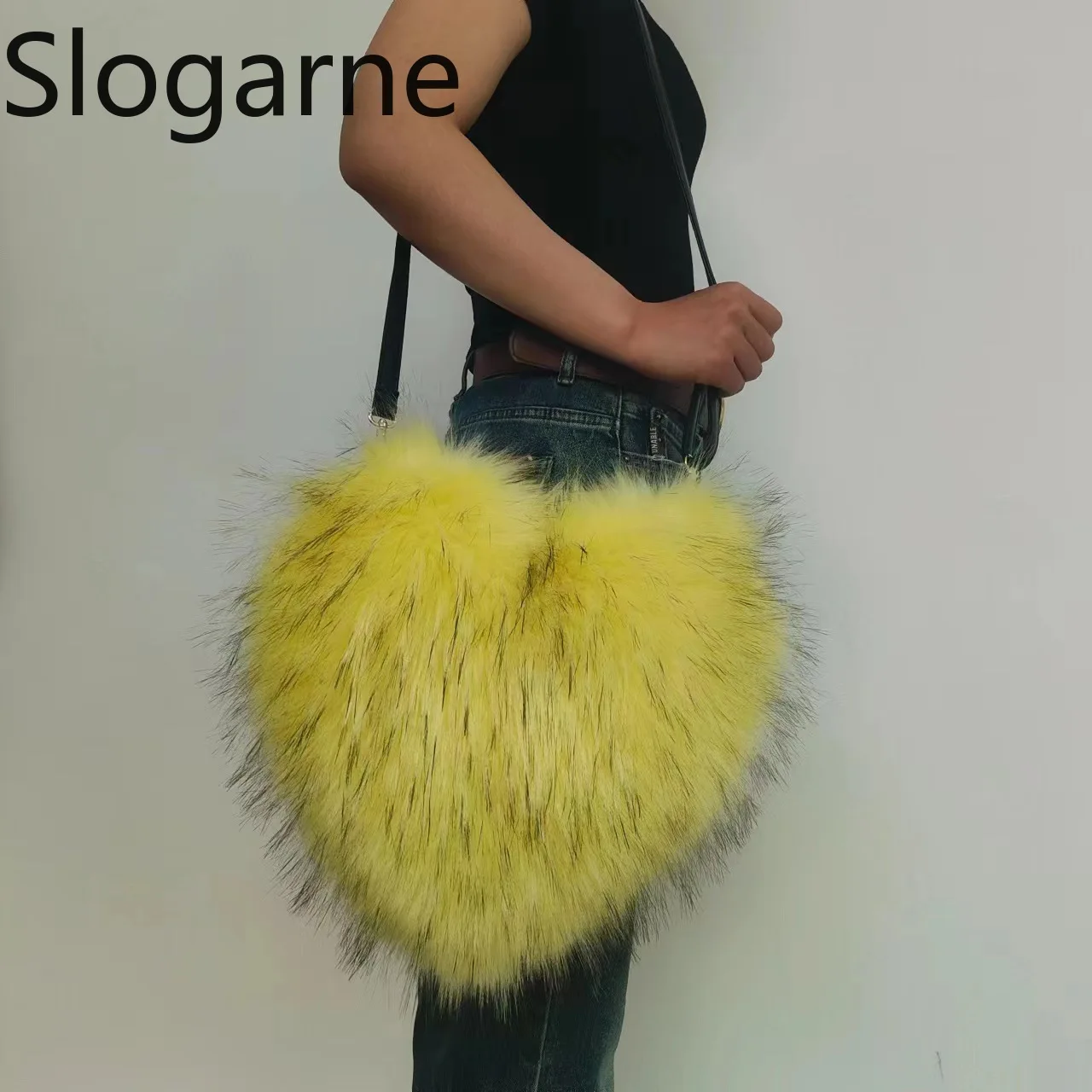 2026 هدايا السنة الجديدة النساء شكل قلب الفراء حقيبة كتف امرأة الحلو الحب فو الفراء حقيبة رقيق الشتاء حقيبة ساع حقائب اليد فروي #3