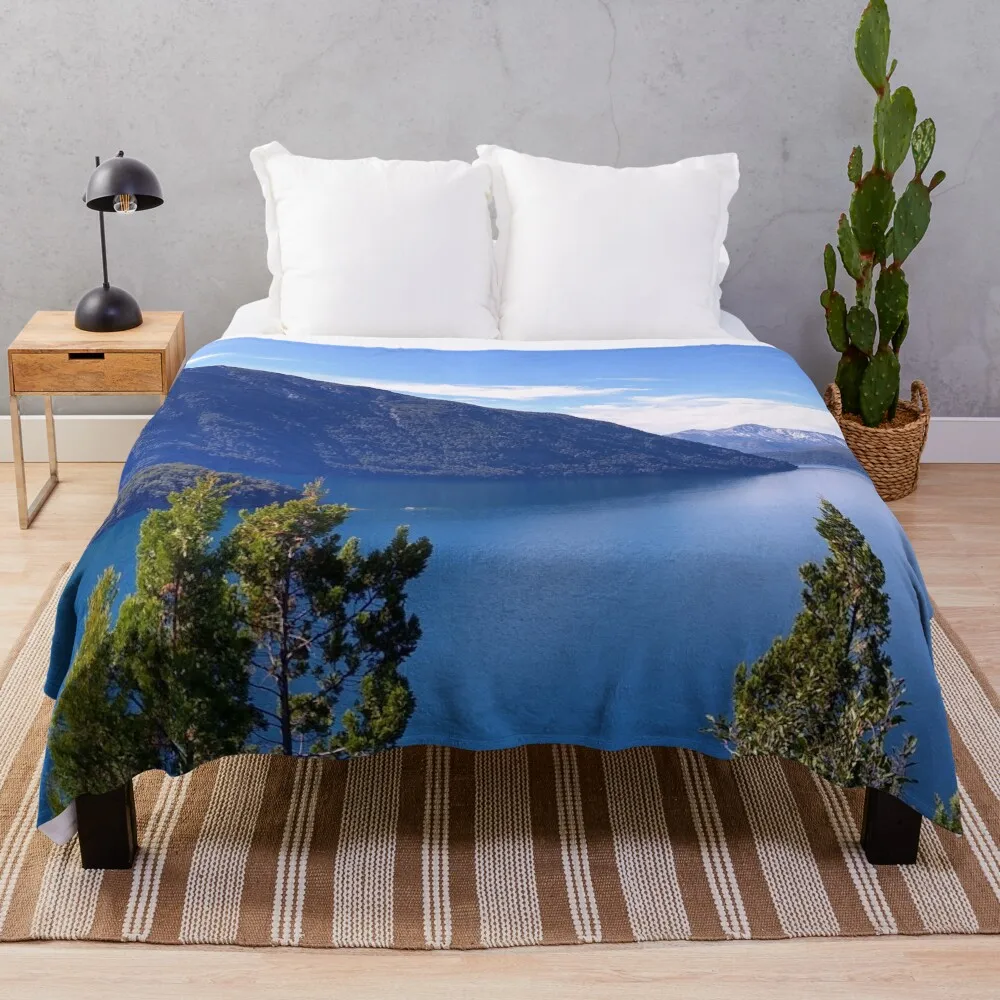 Lakeside Tranquility Throw Blanket Cute Hairys Summer Decorative Beds Blankets