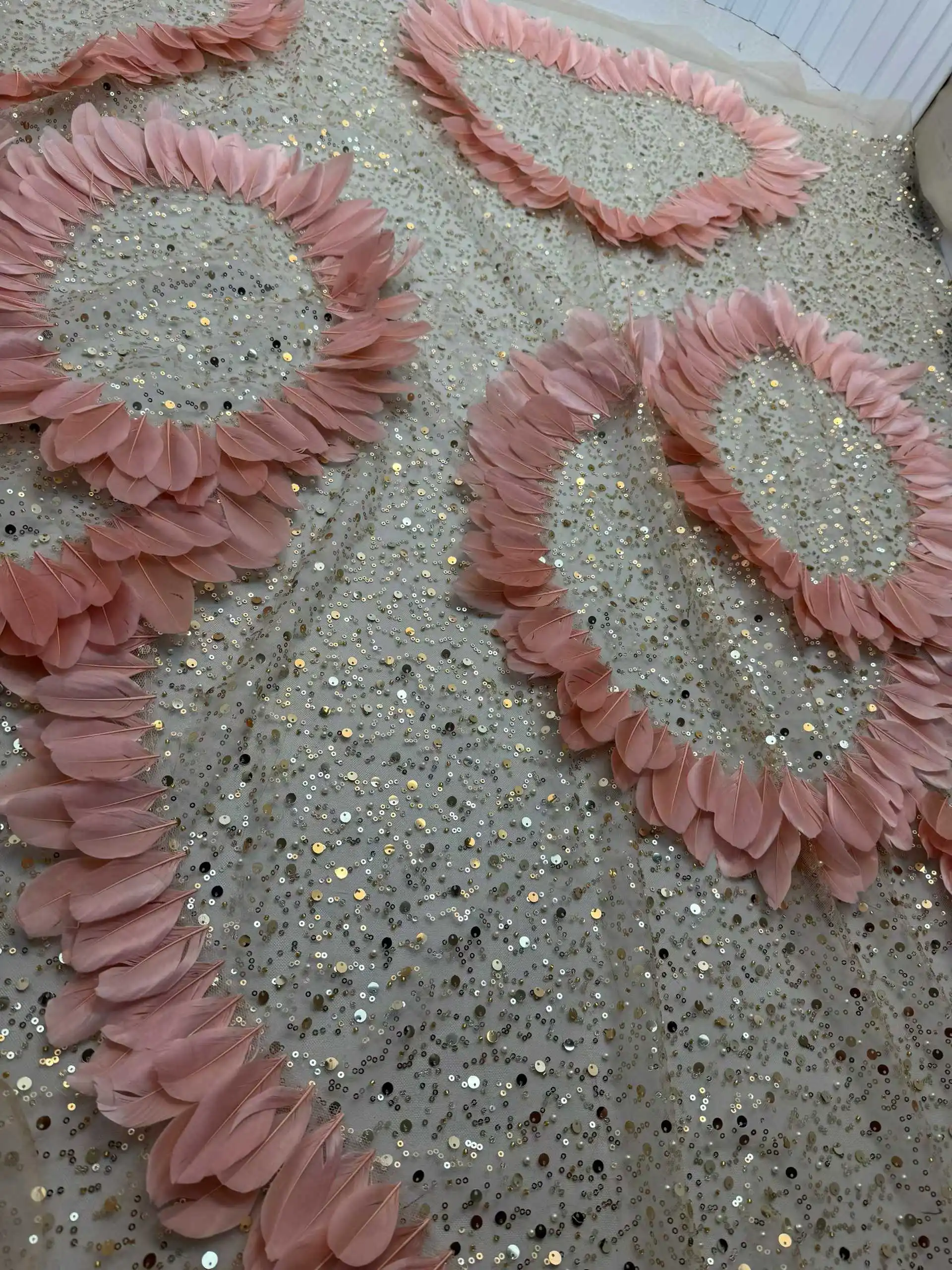 Новейшая уникальная африканская 3D цветочная кружевная ткань ручной работы с бисером, 2025 французская сетчатая кружевная ткань с блестками для свадебных платьев SZ1595