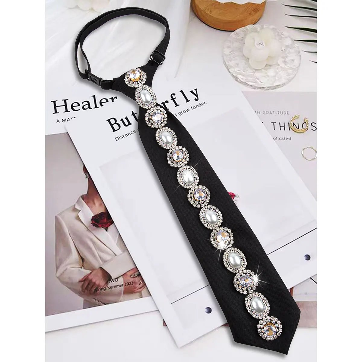 gravata-feminina-elegante-com-perolas-e-strass-ajustavel-estilo-casual-com-no-de-cristal-para-negocios-e-festas