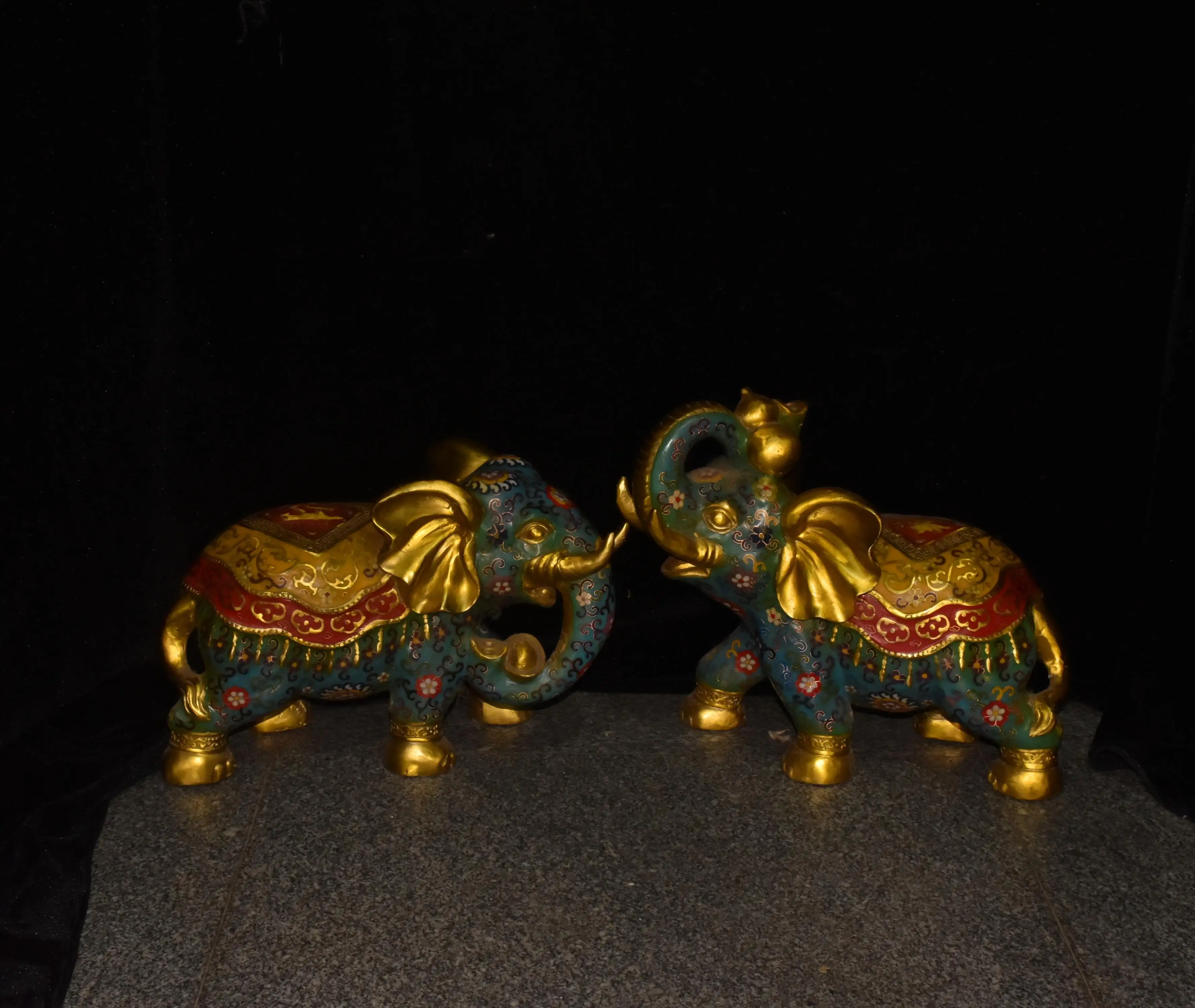 

15-дюймовые старые непальские храмы, старая бронза, перегородчатая эмалированная статуя слона, пара счастливого мира и процветания, африканский городской дом