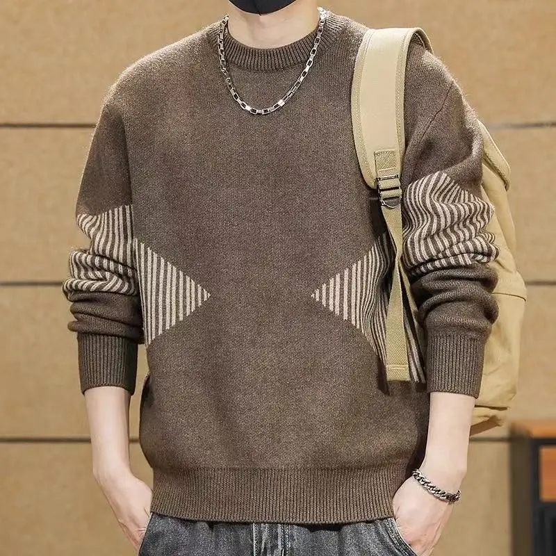 

Американский ретро цветной вязаный свитер, свободный повседневный мужской зимний новый Sle Laid-ba Top Faion, городской полиэстер для поездок на работу...