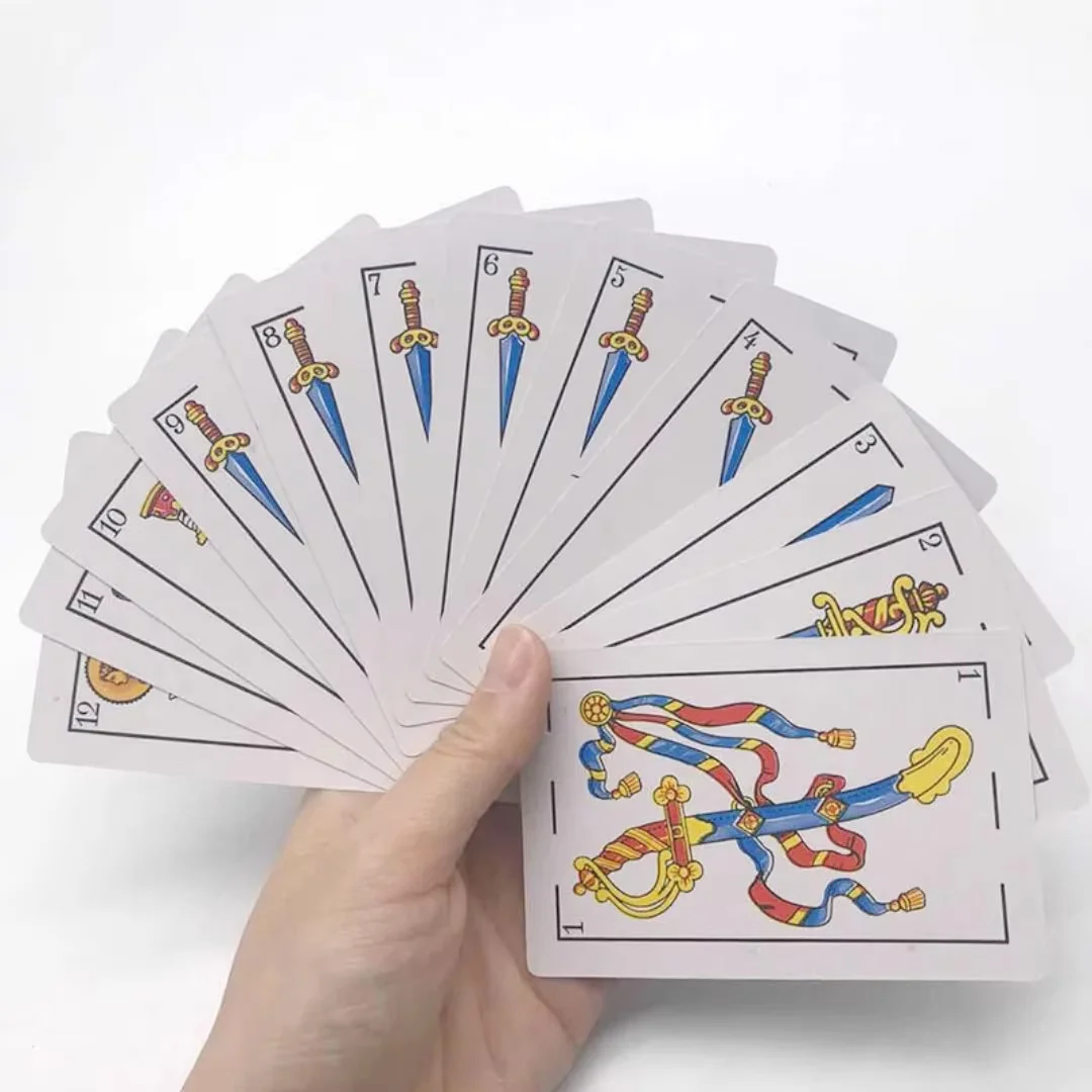 本格的なスペイン製ナイペス・プレイングカード1デッキ - メキシコのカードゲームやポーカーに最適です。 ギフトに最適、パーティーや楽しい時間にぴったり！