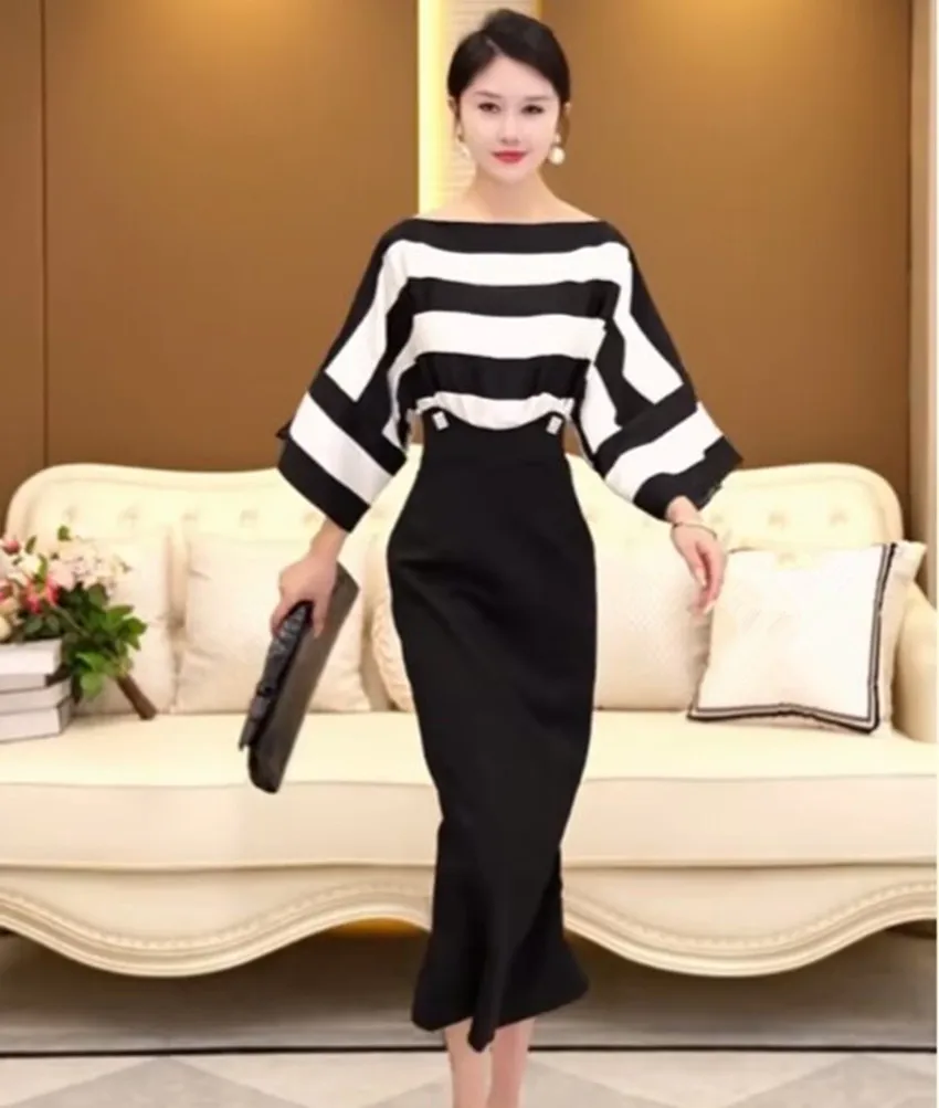 

Designer Summer Office Ladies Bodycon Dress Women Batwing Sleeve Black White Hit Color Striped Button Deco Pencil Midi Vestdios