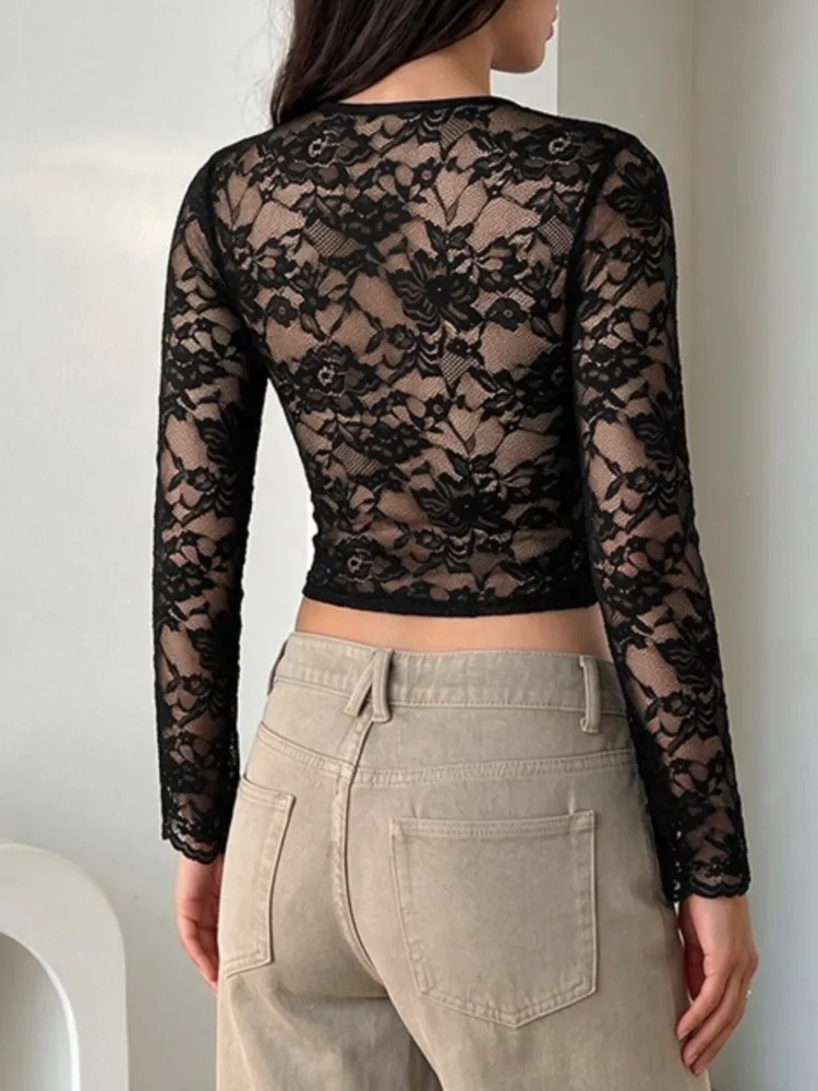 2026 New Autumn/Winter Women's Top Fashionable, Comfortable, Casual, Commuting Versatile Splicing Lace Hollow Hot Girl Top