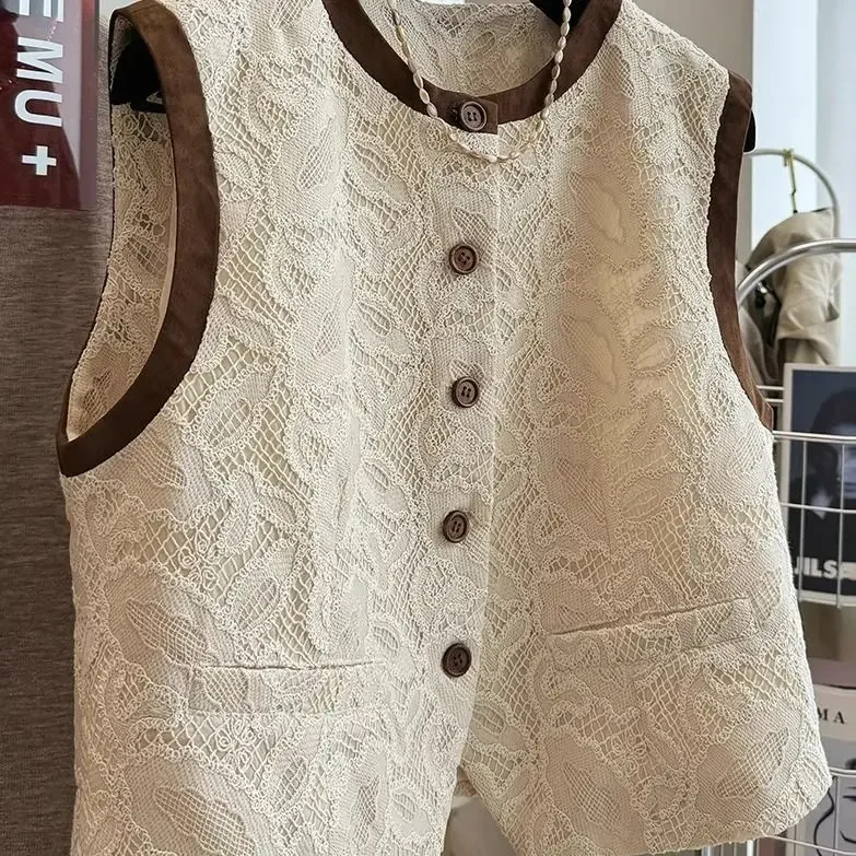 

Design sense: light luxury, small fragrance, lace, round neck, sleeveless vest, women's spring and autumn camisole, top