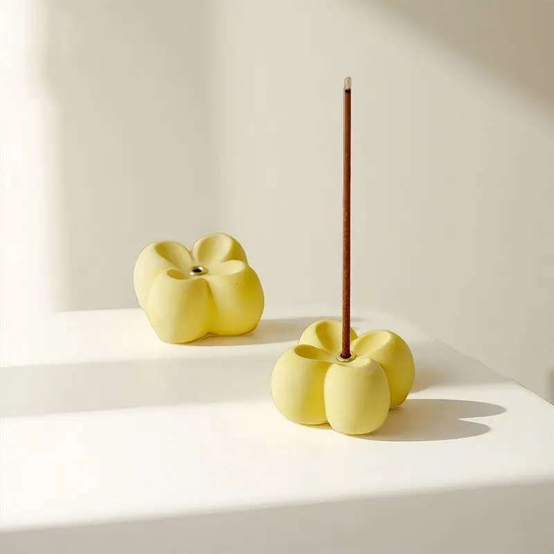 

Plaster Animal Incense Holder Mini Cat Dog Bunny Whale Flower Shape Small Stick Incense Stand Cute Desktop Decor Meditation Gift