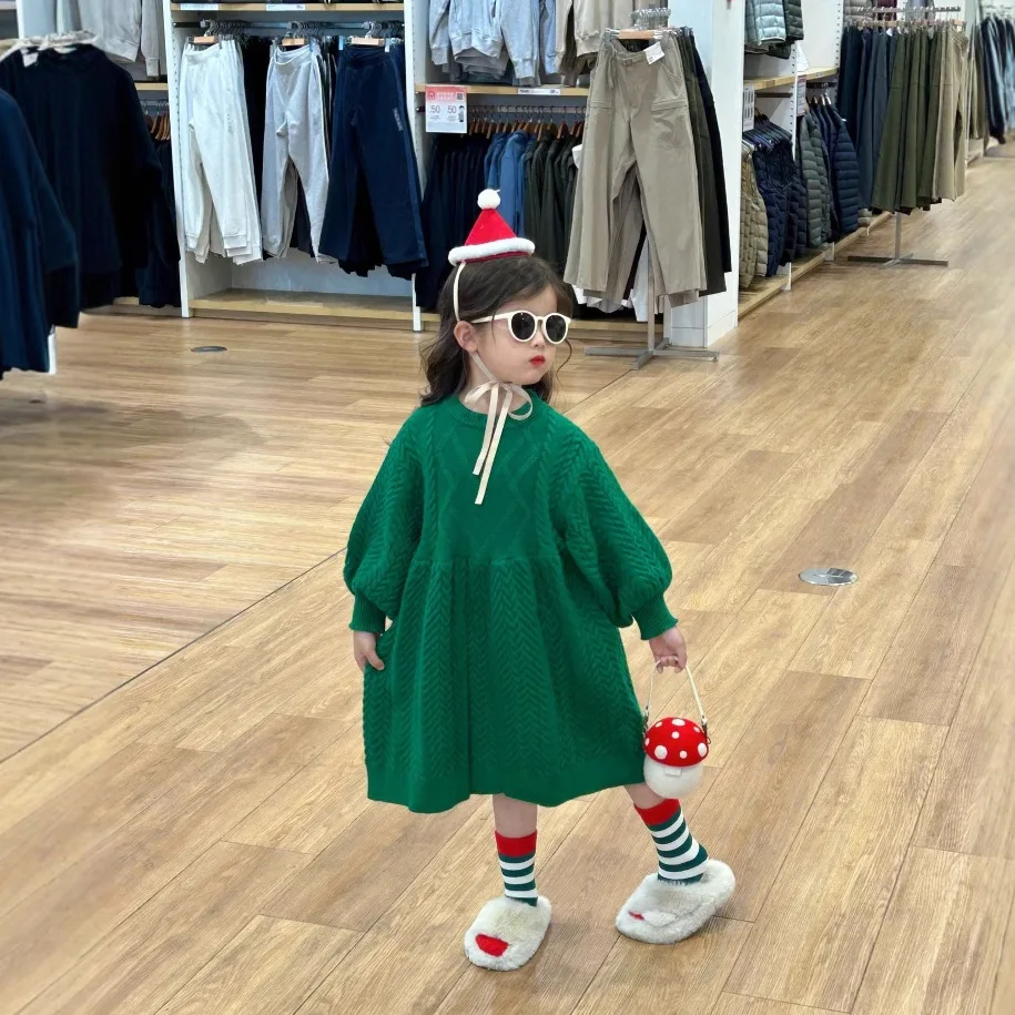 Mädchen Röcke 2024 Winter Neue Kinder Tragen Koreanische Baby Mädchen Retro Stil Lose Einfarbig Lange Pullover Kleid Casual Einfache