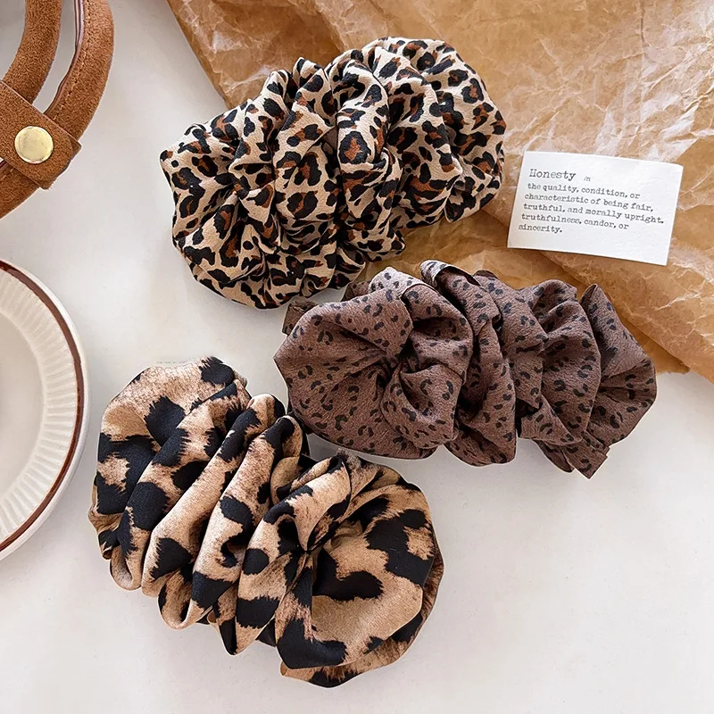 Retro Pleated Leopard Print Banana Clip for women Elegant Ponytail Clip Fashion Girls Back of The Head Hair Clip