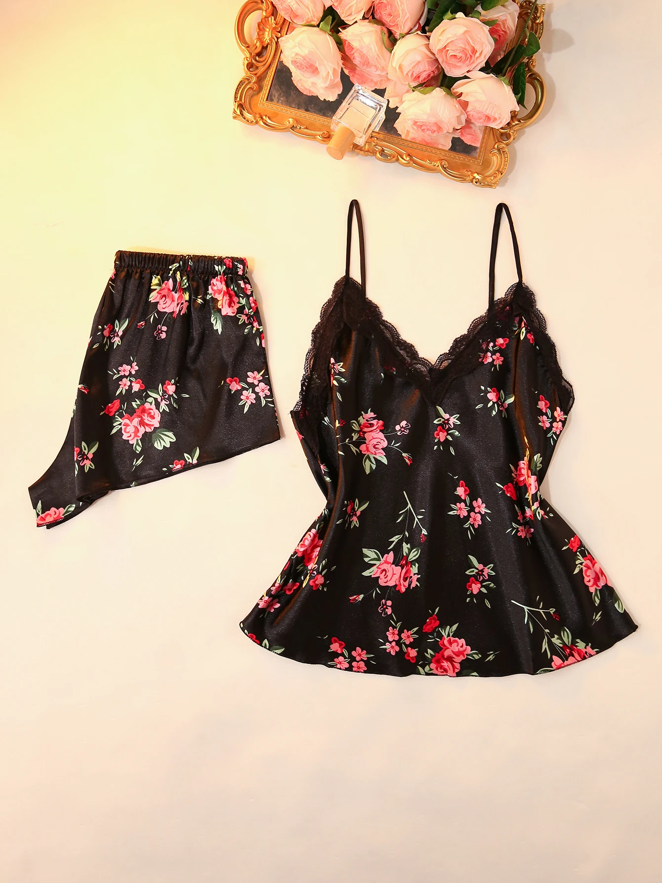 

2026 New Women's Floral Print Pajama Set Lace V Neck Elegant Fashion Cami Top With Shorts Sleepwear Homewear For Women