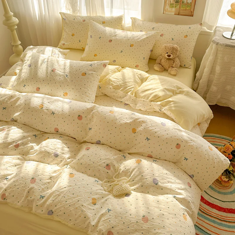 Three-piece down quilt cover + pillowcase set, bedding set for bedrooms or guest rooms, soft and breathable, (without core)