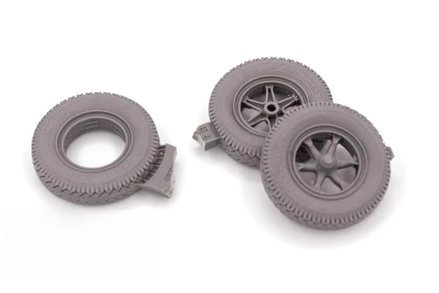 1/35 Casting Resin Model Assembly Kit, GK，  Sd.kfz.7 8-ton Half Track Tire, Unpainted, Needs To Be Assembled