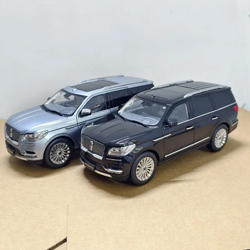 Lincoln Navigator 1:18 Maßstab SUV-Modellauto, Druckguss-Fahrzeug, Sammlerstück, Ausstellungsstück, Simulations-Spielzeug für erwachsene Auto-Enthusiasten