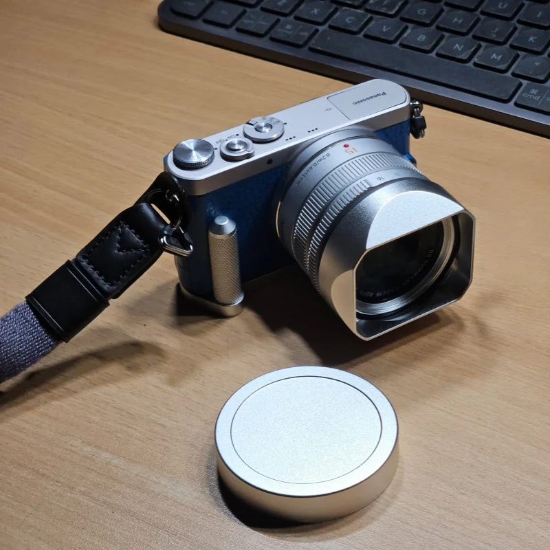 Untuk Panasonic LUMIX G LEICA DG SUMMILUX 15Mm F1.7 ASPH Bayonet Metal Square Len Hood Dilengkapi dengan Tutup Logam