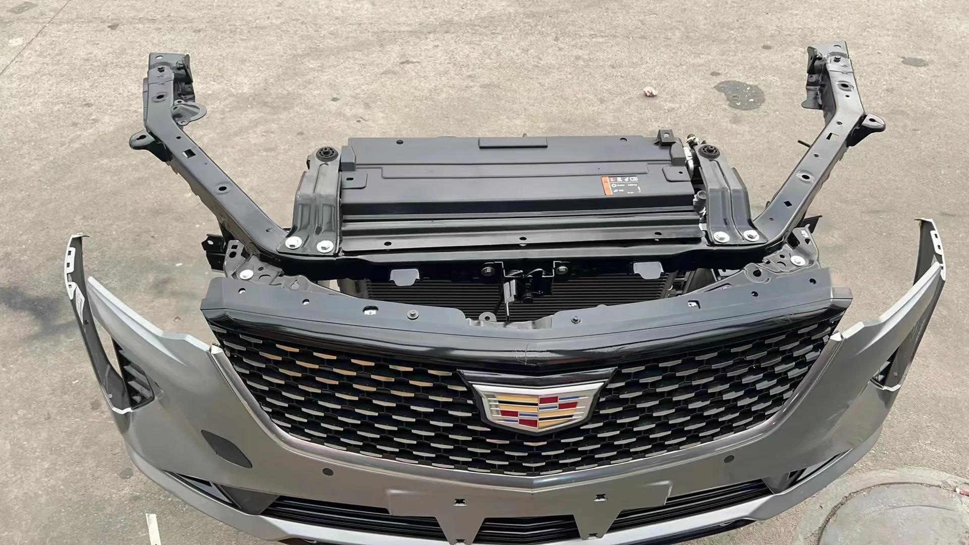 Hot CT4 Genuine Used Auto Parts Body Kits Parts Car Front Bumper for Cadillac