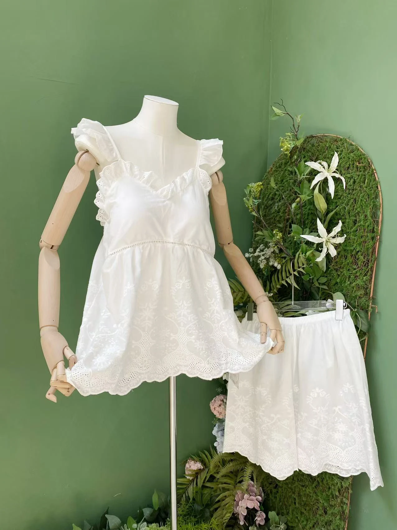 2025 Summer New Cotton Embroidered Fungus Edge Suspender Nightdress Women's Lace Court Princess Style Pajamas