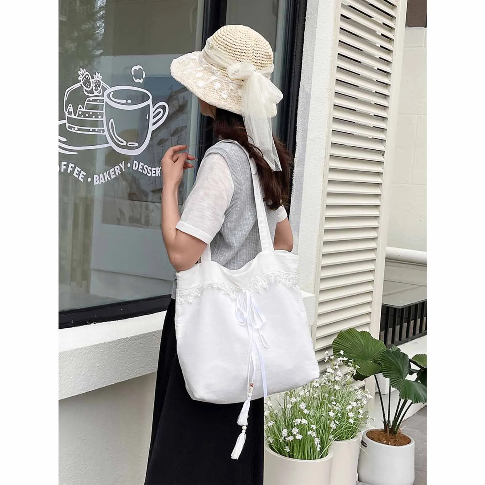 

Simple canvas bag women's 2025 new fashion large capacity commuter lace tote bag college students class shoulder bag