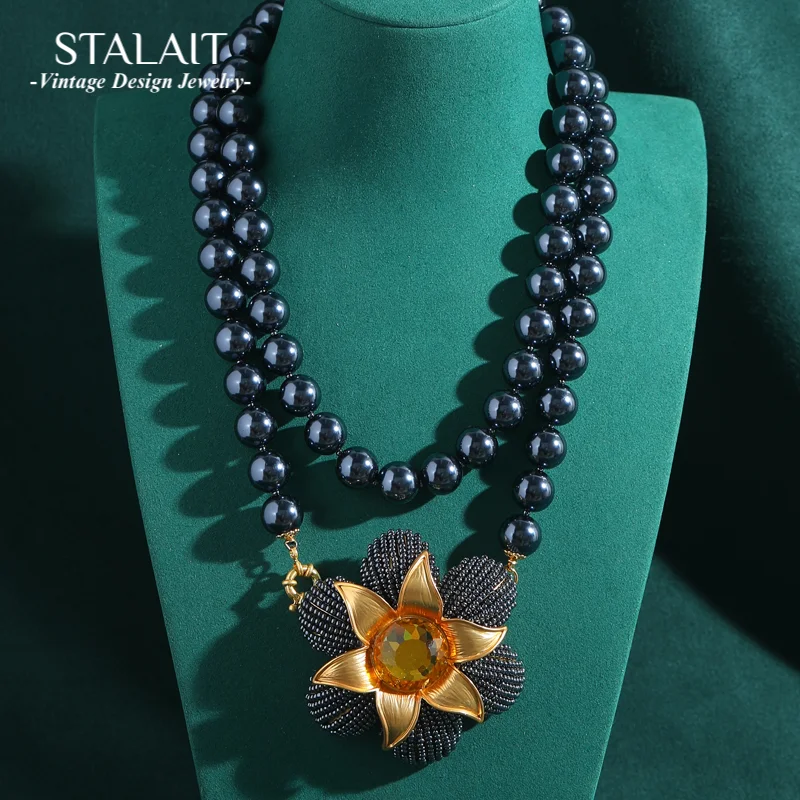 

Layerd Pearl Necklace Woman Gold Color Sunflower Pendants Antique Luxury Designer Jewelry Evening Party Accessories Vintage 2025