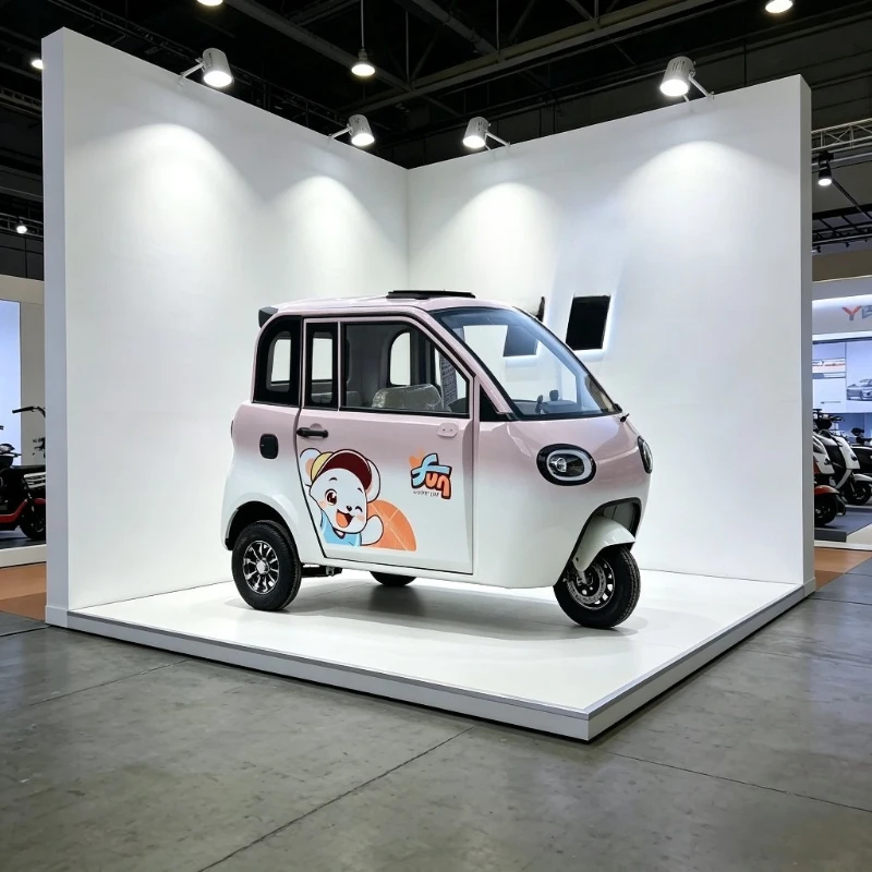 Can be licensed and equipped with solar panels Household tricycle Fully enclosed 2-door 3-seat adult electric battery car