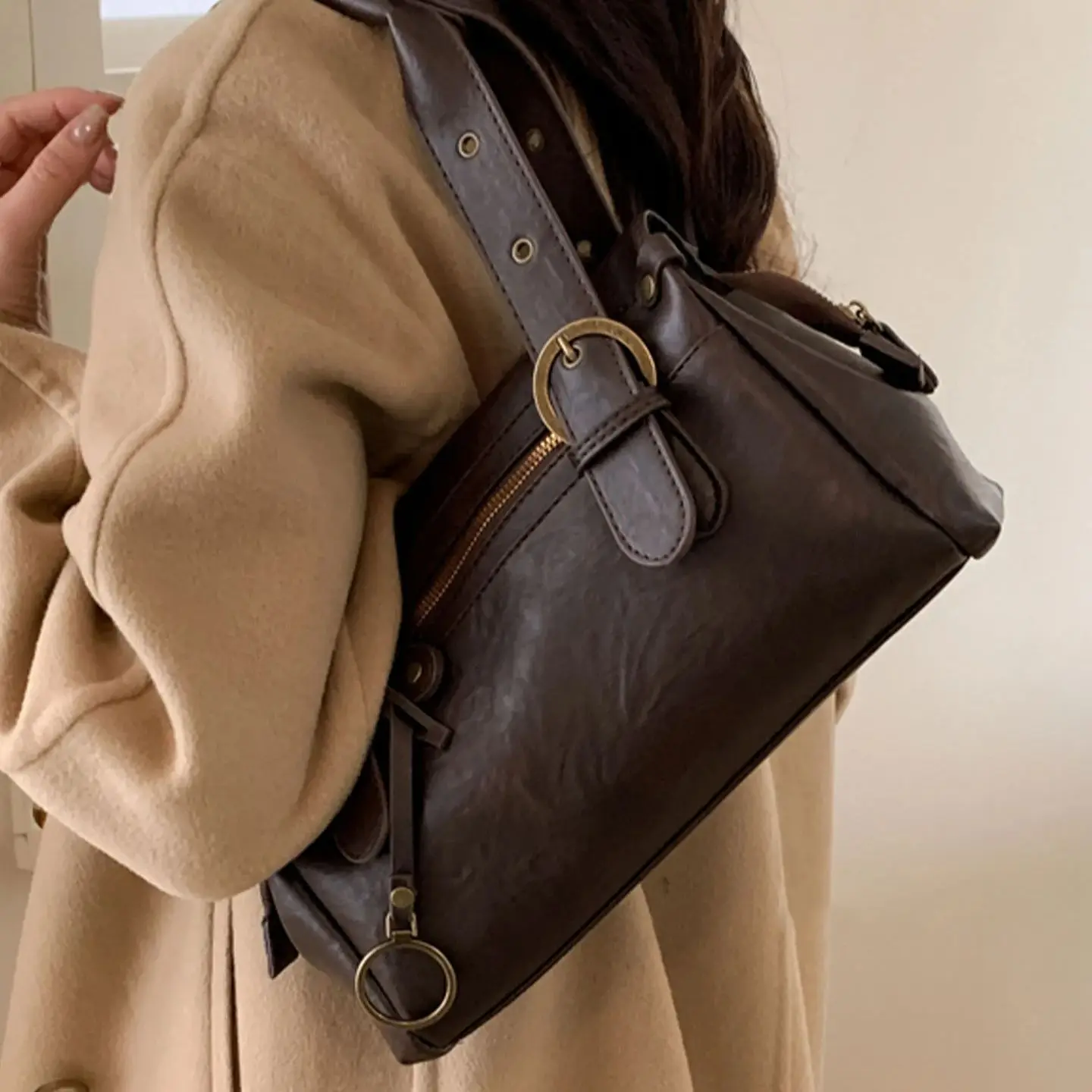 

Stylish Temperament Large Capacity Commuting Bag High-end Exquisite Soft Leather Women's Handbag Simple Casual Shoulder Bag