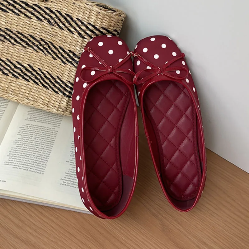 

Eilyken Elegant Butterfly-kont Polka Dot Flats Heels Women Sandals Fashion Round Toe Daily Banquet Party Shoes