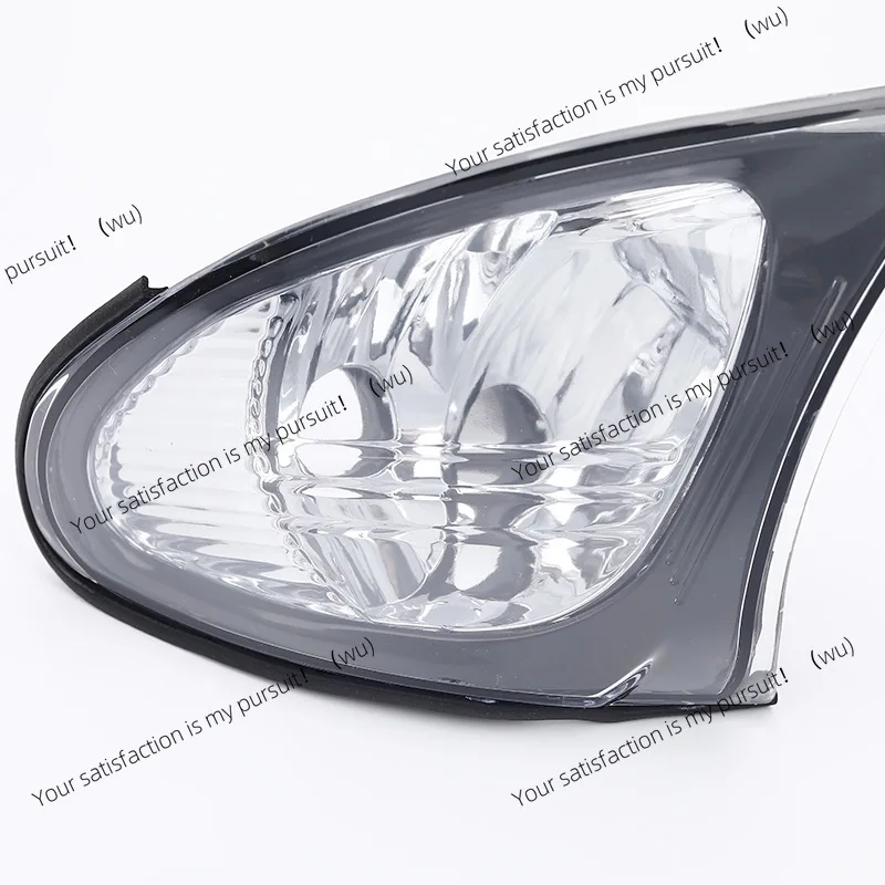 Suitable for 02-05 BMW 3 Series E46 car front corner light parking turn signal turn signal indicator light