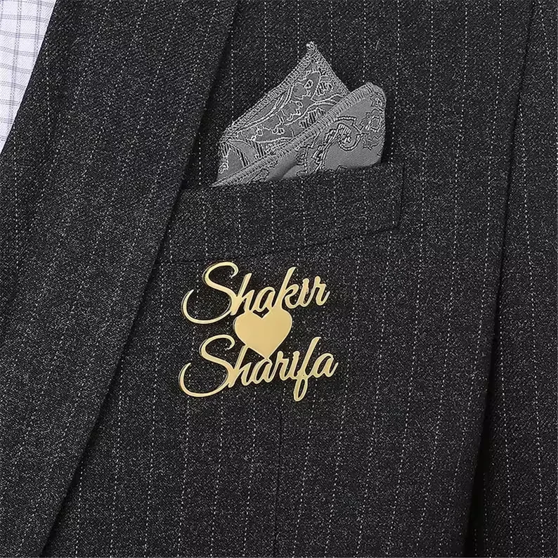 

Custom Name Double Layer Love Brooch Men Stainless Steel Lapel Pin Personalized Badge Paper Brooch Jewelry Wedding Groom Gift