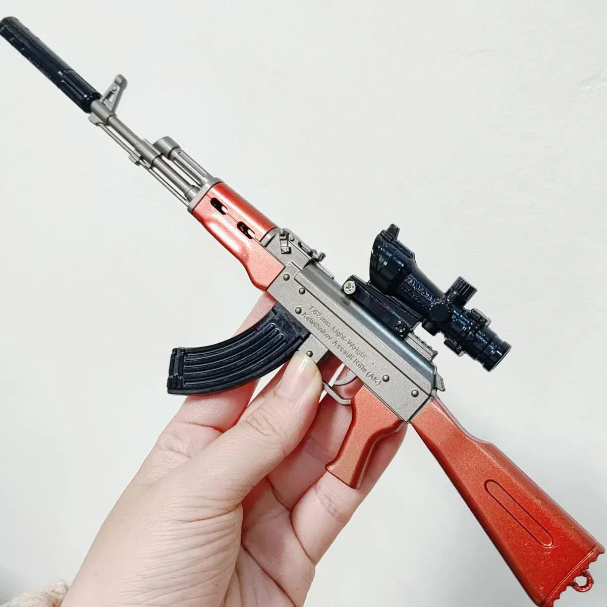 سبيكة AK47 M416 مسدس 24 سنتيمتر باريت بندقية نموذج PUBG Jedi مسدس لعبة تململ لعبة سطح المكتب حلية لصبي الكبار هدية الكريسماس