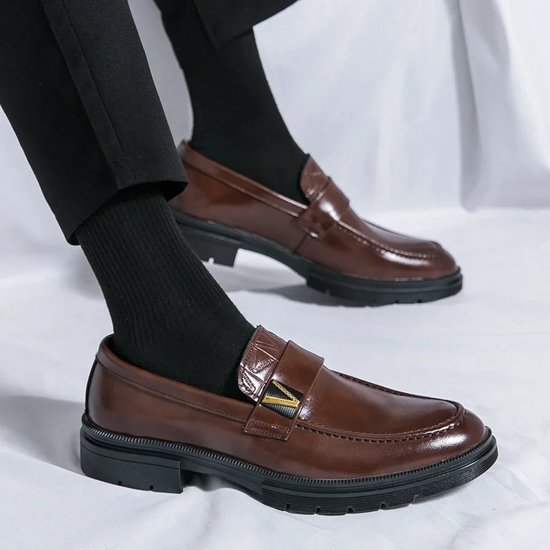 ธุรกิจผู้ชายรองเท้าหนา Bottomed อเนกประสงค์สไตล์งานแต่งงานกลางแจ้งเดินสีดํา SLIP ON Loafer PLUS ขนาด 46