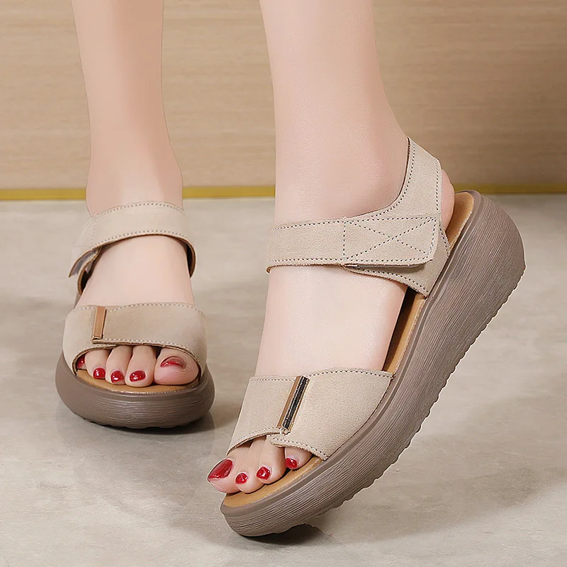 2024 Vrouwen Zomer Platform Sandalen Vrouwen Slipper Dames Wiggen Schoenen Open Teen Dikke Onderkant Dames Casual Flats Strandschoenen