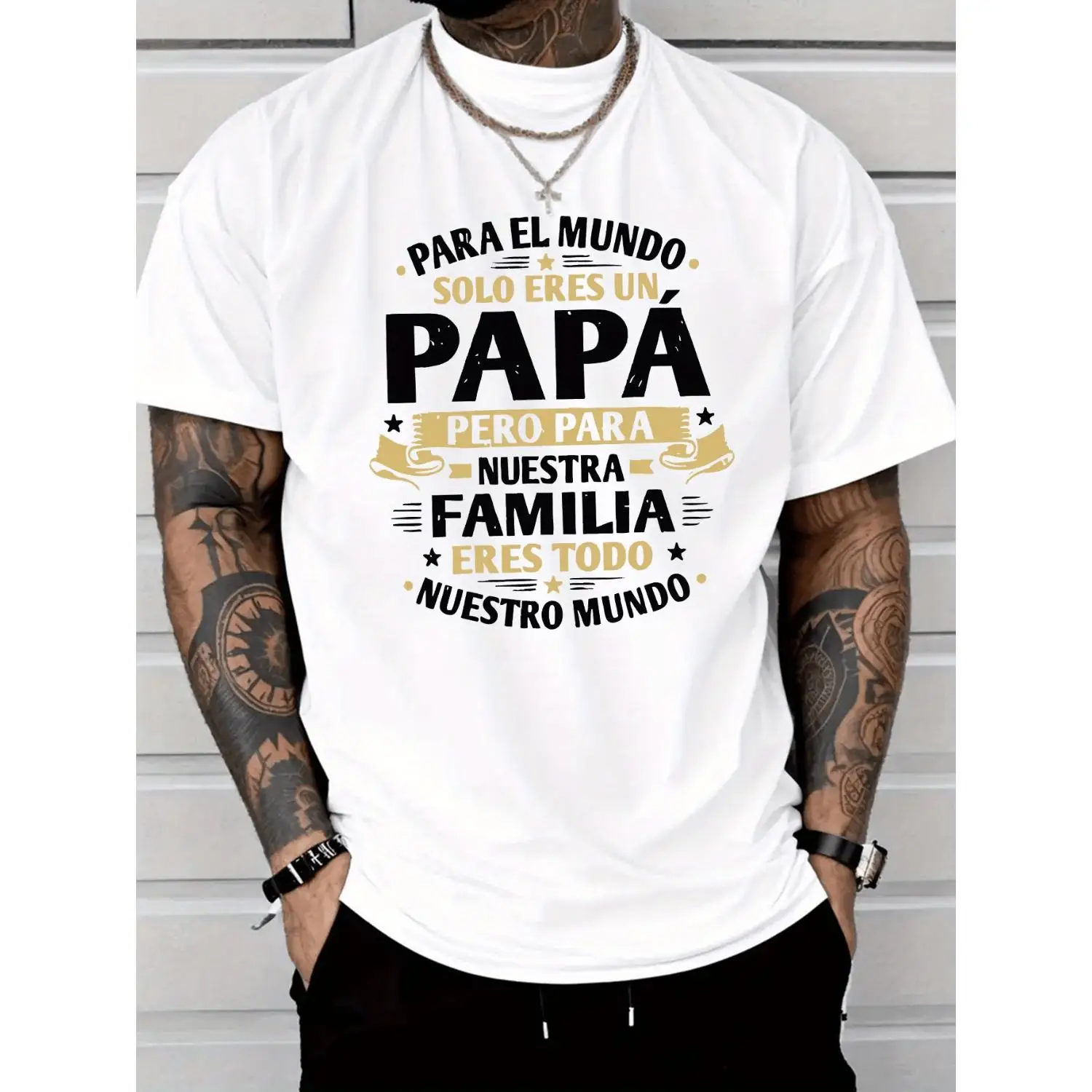 Camiseta de algodón de manga corta para hombre, estilo informal, con estampado de letras 'Dad Is Our World', hecha de fibra de poliéster ligera de 180 g/m, corte regular, cuello redondo, cómoda, elástica, estilo veraniego, perfecta para uso diario informal, regalo ideal.