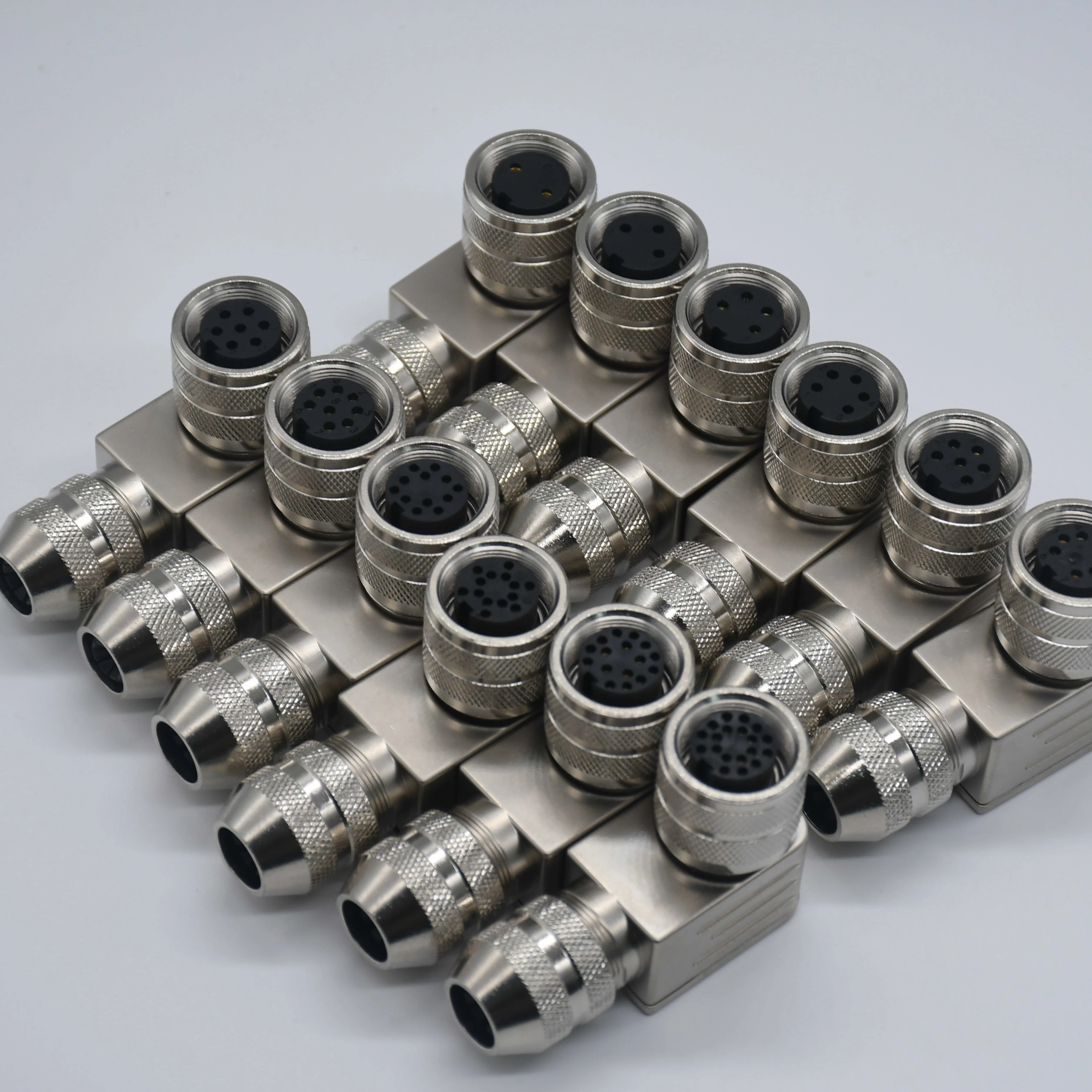 M16 Field Wireable Circular Electrical Connector 2 3 4 5 6 7 8 12 14 19 24 Pin Female Copper Alloy Housing IP67 Rated Plug