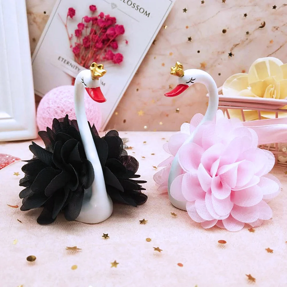 

2Pcs Swan Cake Topper Handmade Decorative Black White Cake Desktop Ornaments for Home Hotel Restaurant Shopping Mall