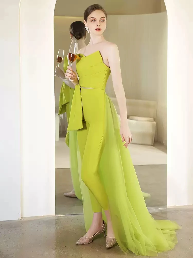 Abito da ballo verde di alta qualità 2026 Pieghe senza spalline Tuta Abito formale Abito da spettacolo da sera Compleanno Robe De Soriee